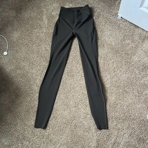 ❤️Lululemon leggings olive green